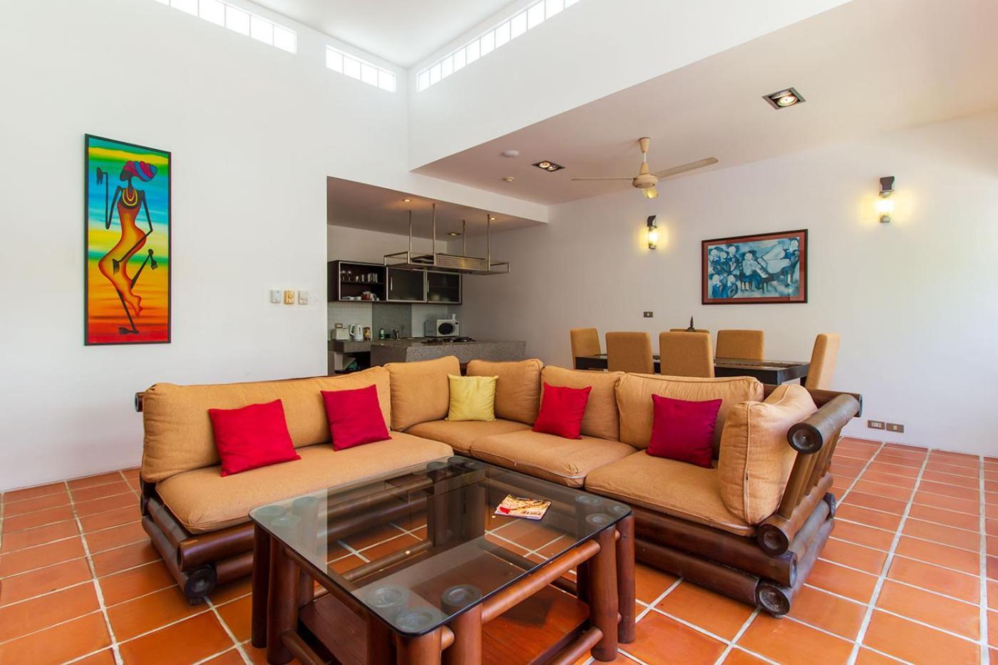 Kamala Hills Serviced Apartments Værelse billede